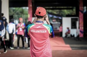Photo by ray sangga kusuma on Unsplash Go to ray sangga kusuma's profile ray sangga kusuma @rekamdanmainkan person standing wearing red shirt